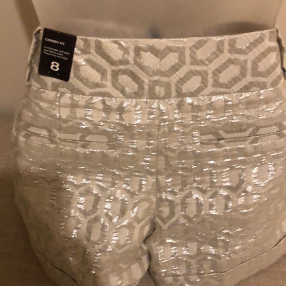 The Limited Off White Silver Embossed Shorts 8 - Picture 5 of 8